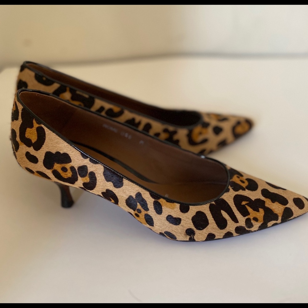 Donald J Pliner Leopard Pumps